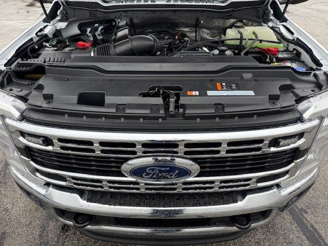2026 Ford F-600 Super Duty Chassis Cab XLT - Photo 39