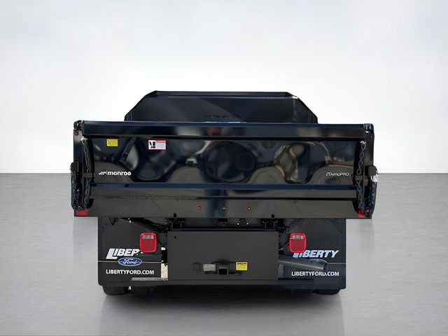 2025 Ford F-550 photo 4