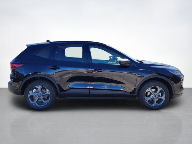 2026 Ford Escape ST-Line photo 2
