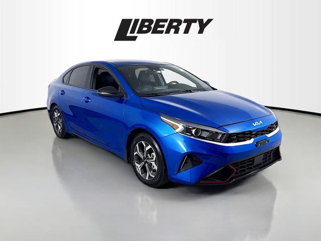 2023 Kia Forte GT-Line's photo