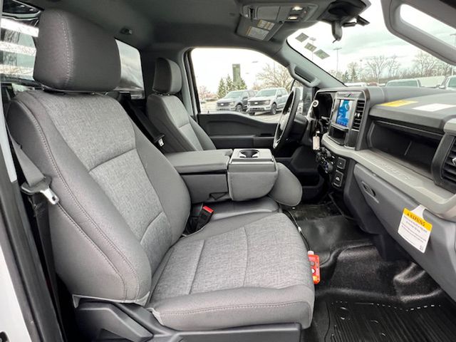 2025 Ford F-550 Super Duty Chassis Cab XL - Photo 14
