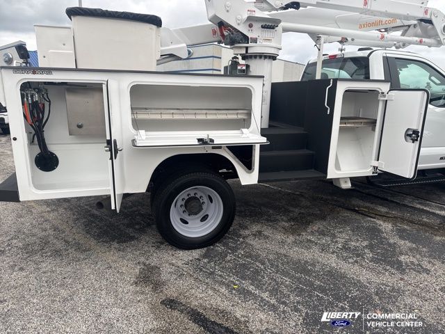 2023 Ford F-550 Super Duty Chassis Cab XL - Photo 11