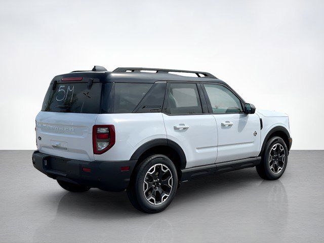 2025 Ford Bronco Sport Outer Banks photo 3