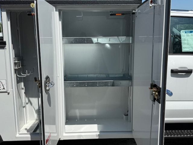 2025 Ford F-550 Super Duty Chassis Cab XL - Photo 37
