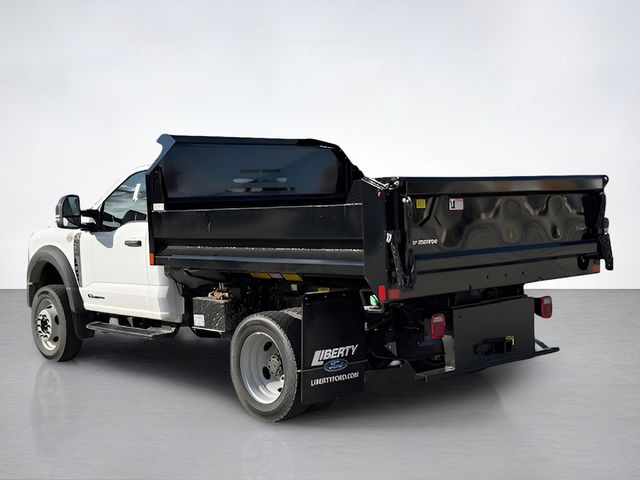 2025 Ford F-550 photo 3