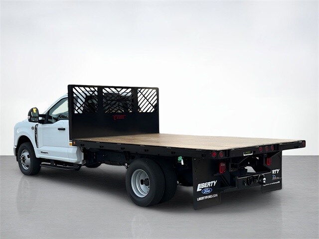 2024 Ford F-350 photo 3