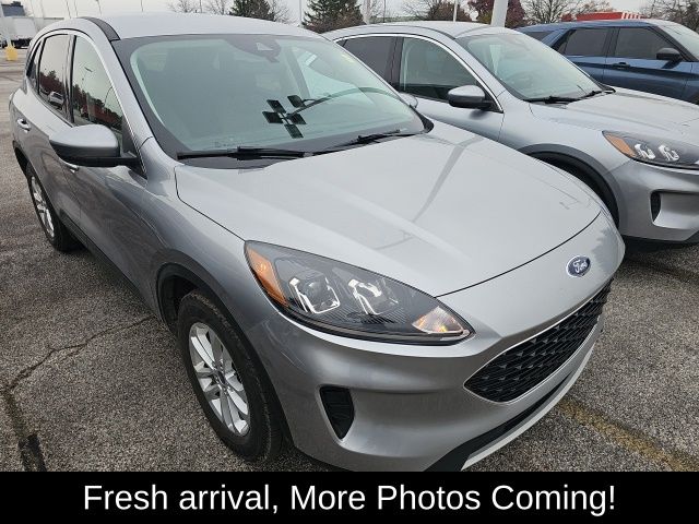 2021 Ford Escape Hybrid SE photo 3