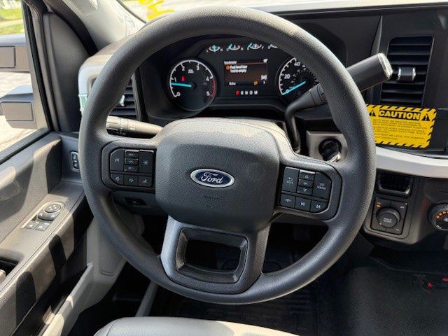 2025 Ford F-550 Super Duty Chassis Cab XL - Photo 24