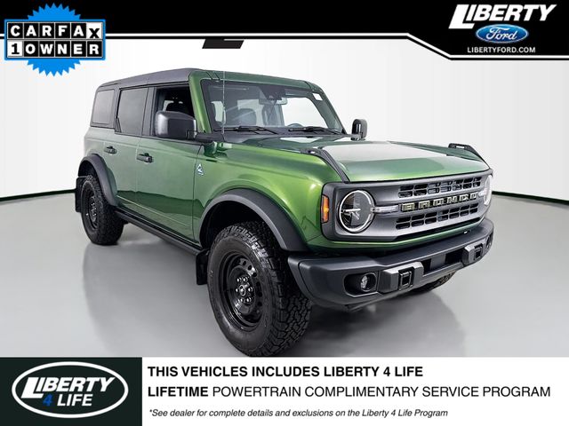 2023 Ford Bronco 4-Door Black Diamond's photo