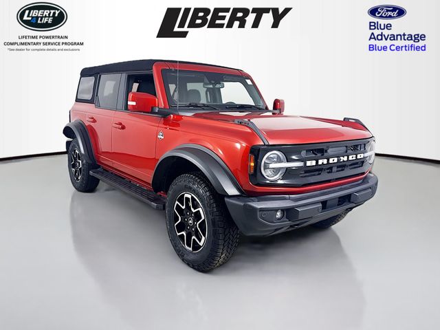 2023 Ford Bronco 4-Door Outer Banks's photo