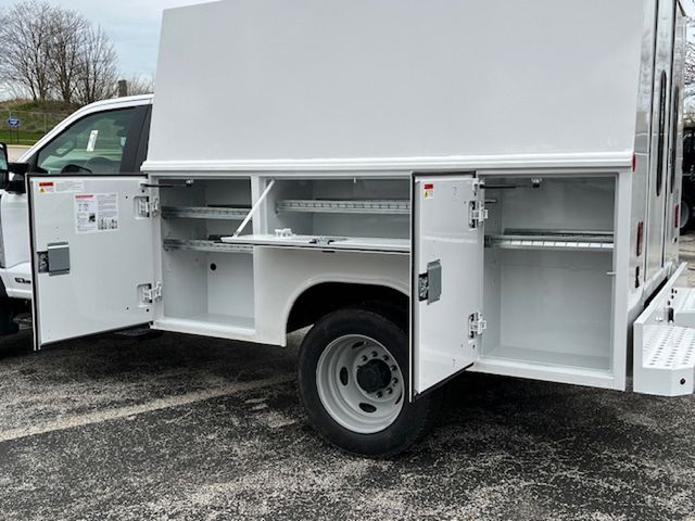 2025 Ford F-550 Super Duty Chassis Cab XL - Photo 27