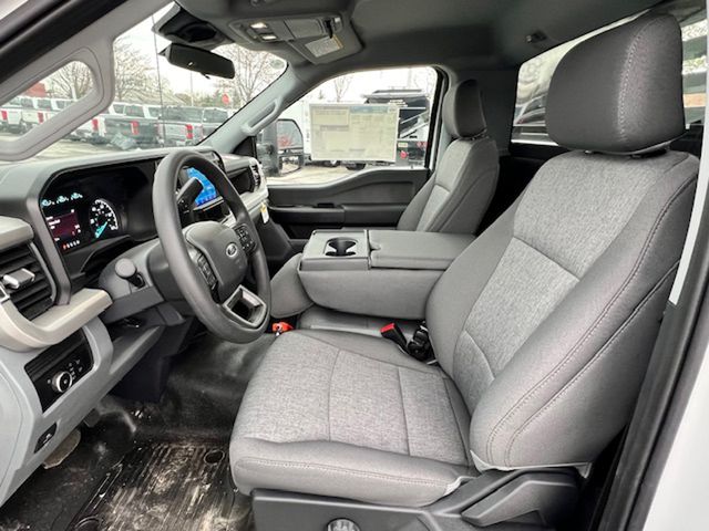 2025 Ford F-550 Super Duty Chassis Cab XL - Photo 12