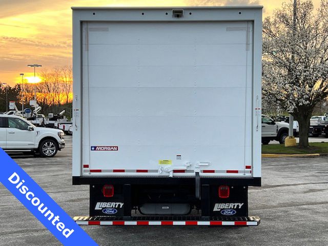 2025 Ford E-350 photo 4