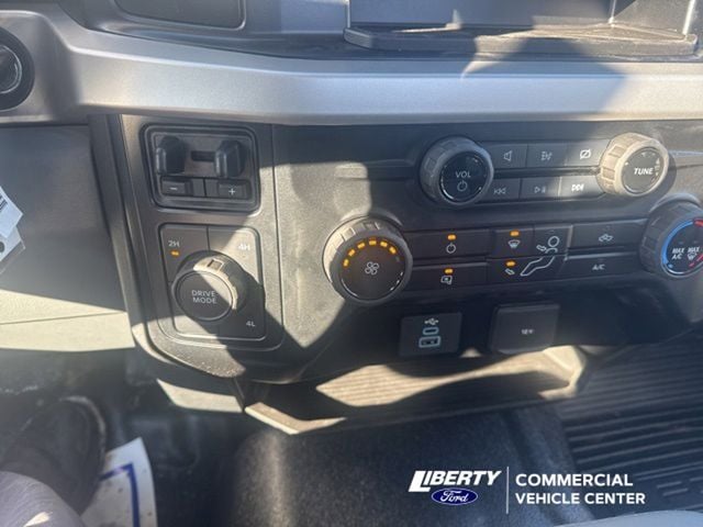 2024 Ford F-450 Super Duty Chassis Cab XL - Photo 20
