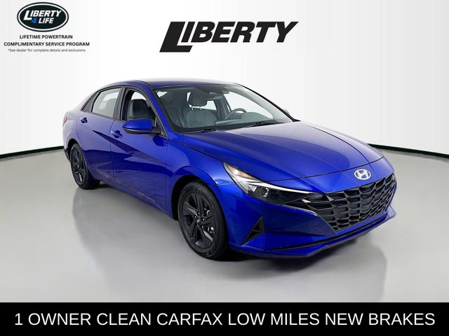 2023 Hyundai Elantra SEL's photo