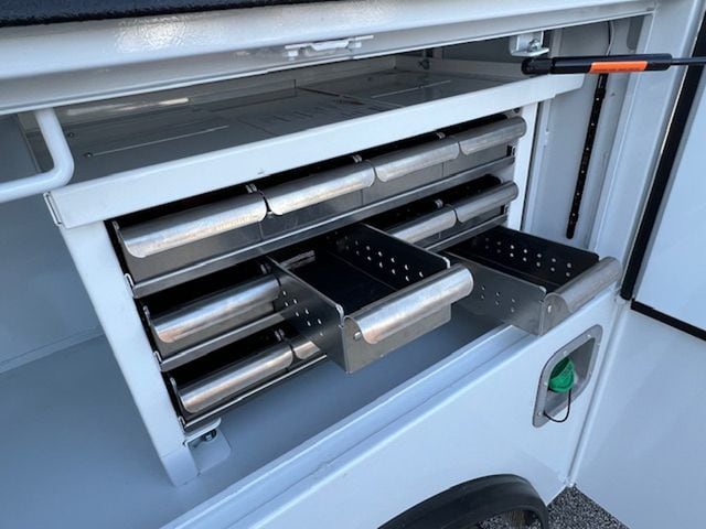 2025 Ford F-550 Super Duty Chassis Cab XL - Photo 37