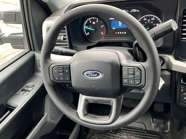 2025 Ford F-550 Super Duty Chassis Cab XL - Photo 20