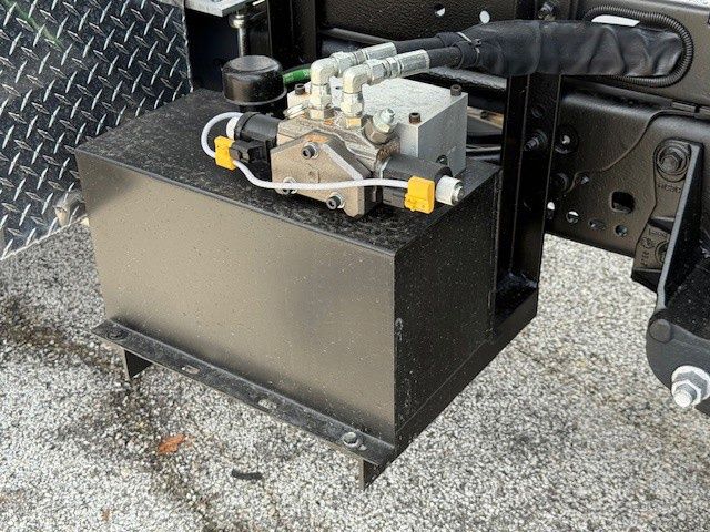 2025 Ford F-600 Super Duty Chassis Cab XL - Photo 35