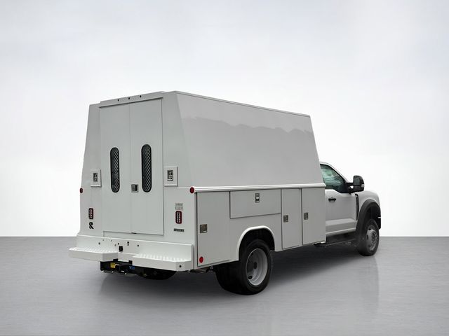2025 Ford F-550 photo 3