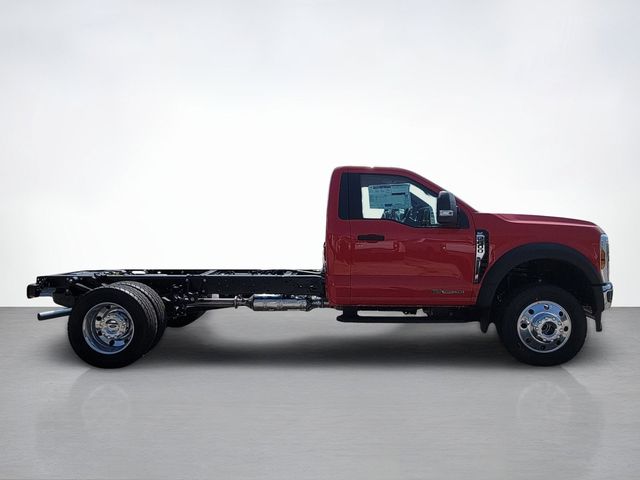 2026 Ford F-600 photo 2
