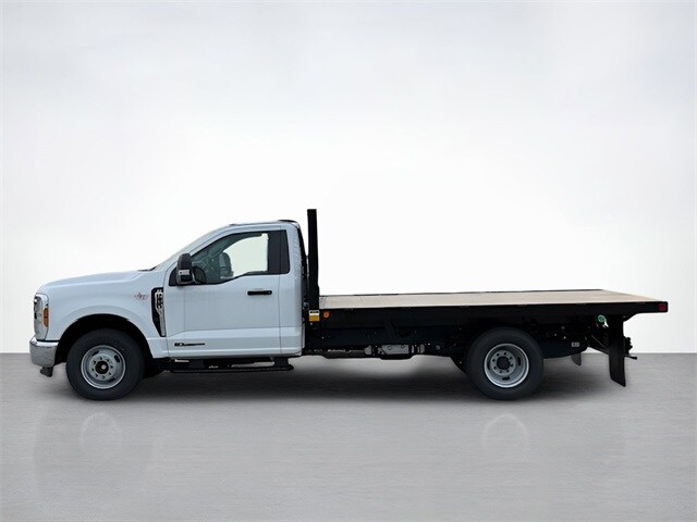 2024 Ford F-350 photo 2