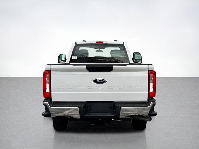 2026 Ford F-250 photo 4