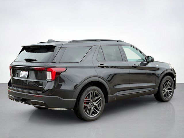2025 Ford Explorer ST-Line photo 2