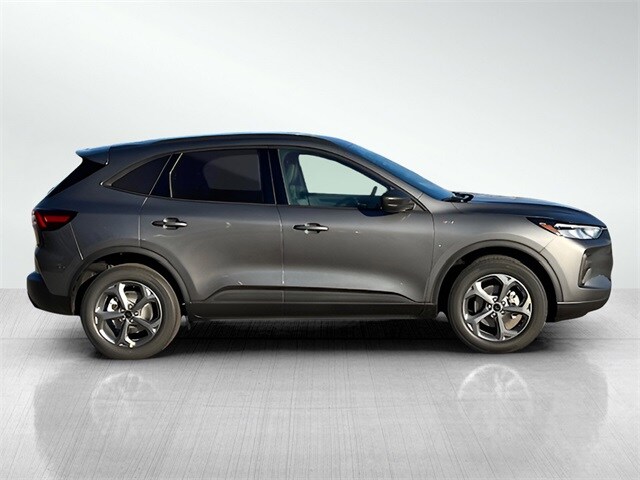 2025 Ford Escape ST-Line photo 2