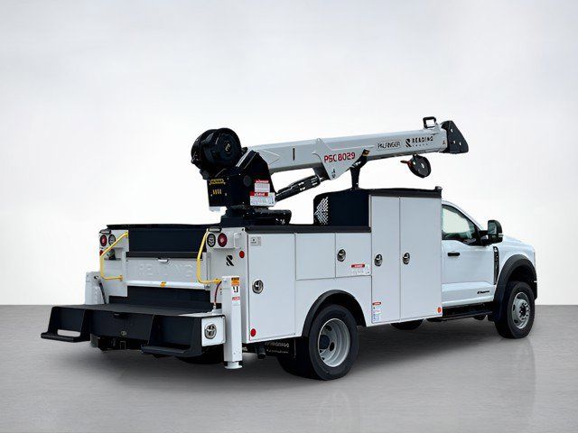 2025 Ford F-600 photo 3