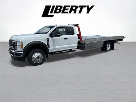 2023 Ford F-550SD XLT Chassis