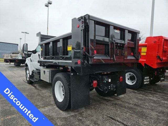 2024 Ford F-650 photo 4