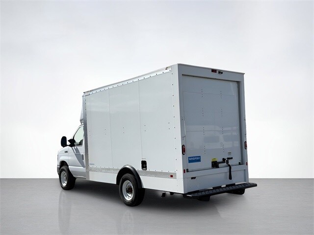 2025 Ford E-350 photo 3