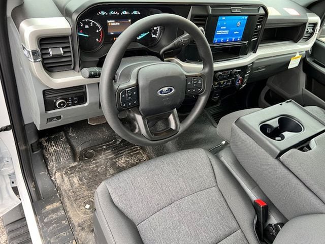 2025 Ford F-550 Super Duty Chassis Cab XL - Photo 11