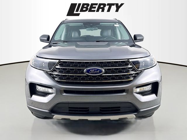 2022 Ford Explorer XLT photo 2