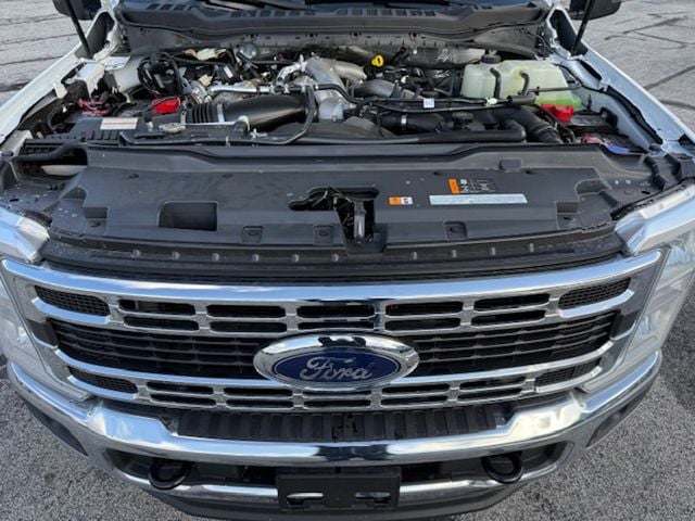 2025 Ford F-550 Super Duty Chassis Cab XL - Photo 35