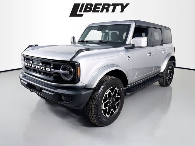 2023 Ford Bronco Base photo 3