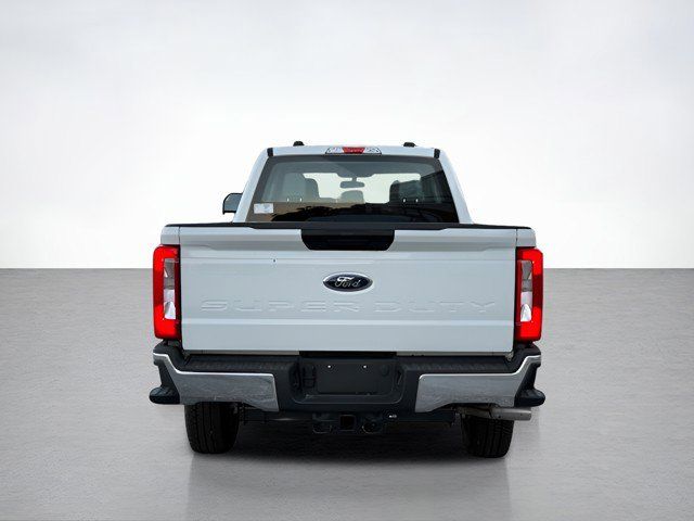 2025 Ford F-250 XL photo 4