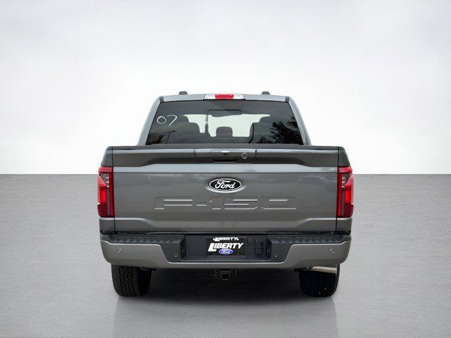2025 Ford F-150 XLT photo 4