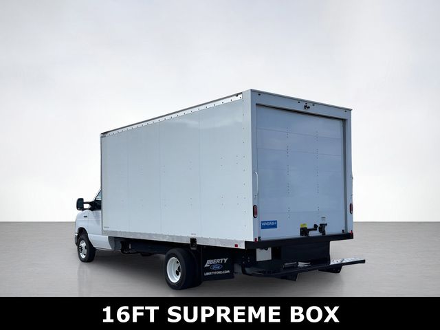 2025 Ford E-450 Chassis Cab photo 3