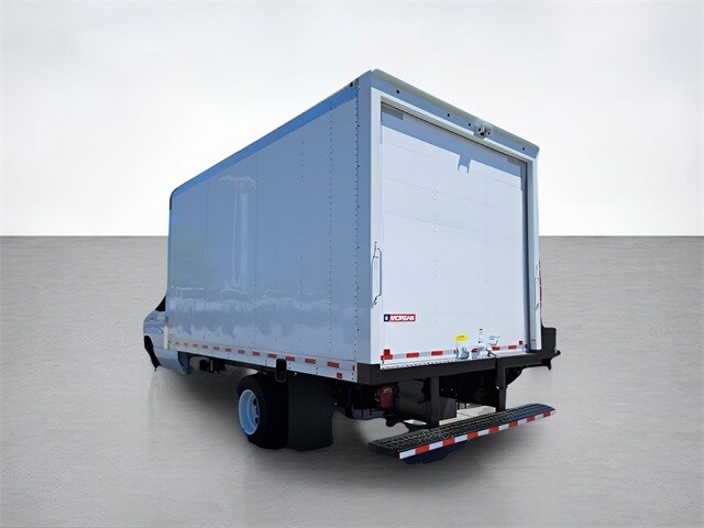 2025 Ford E-350 photo 4