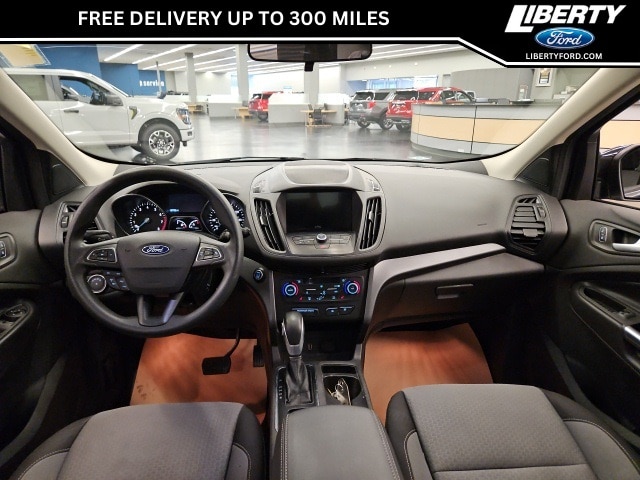 Used 2019 Ford Escape SE with VIN 1FMCU9GD5KUA60619 for sale in Parma, OH