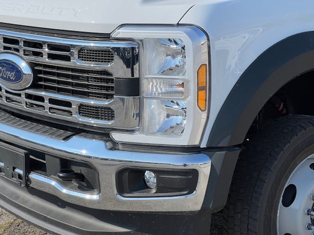 2025 Ford F-550 Super Duty Chassis Cab XL - Photo 9
