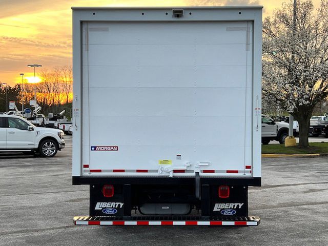 2025 Ford E-350 photo 4