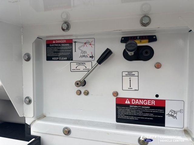 2023 Ford F-550 Super Duty Chassis Cab XL - Photo 22