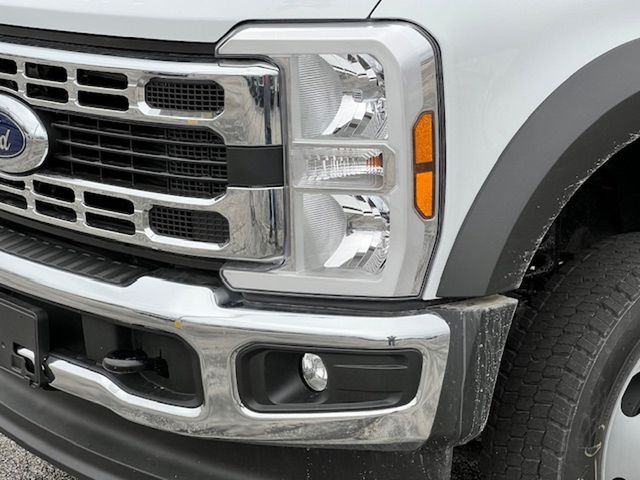 2025 Ford F-550 Super Duty Chassis Cab XL - Photo 9