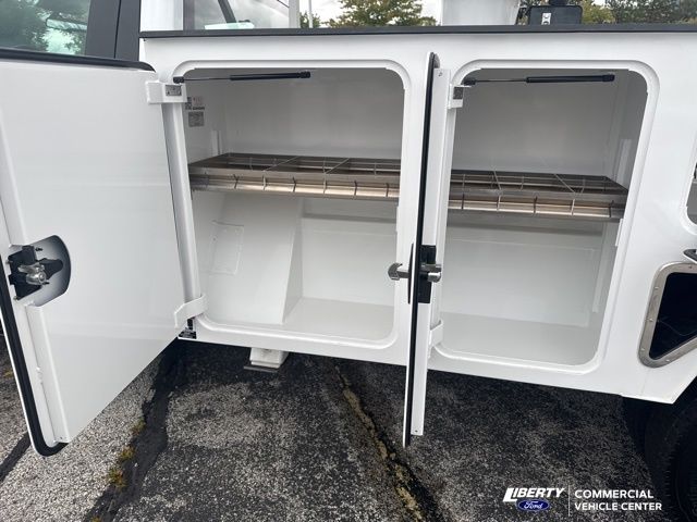 2023 Ford F-550 Super Duty Chassis Cab XL - Photo 8