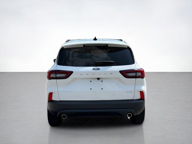 2025 Ford Escape ST-Line photo 4