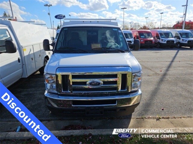 2025 Ford E-350 Base photo 2