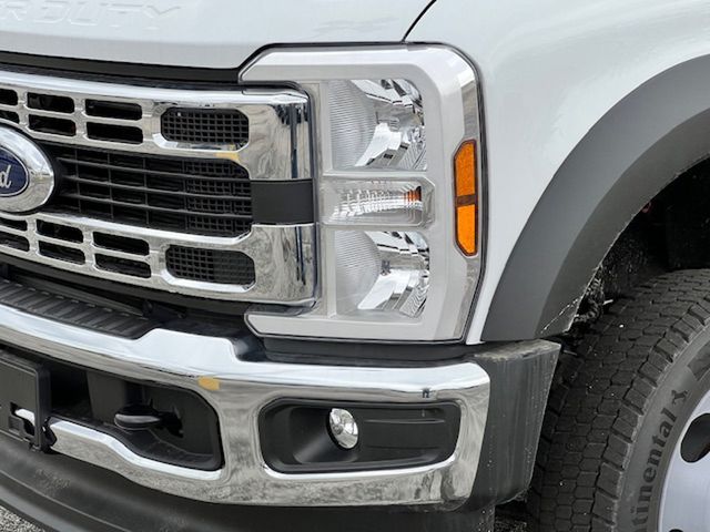 2025 Ford F-550 Super Duty Chassis Cab XL - Photo 9