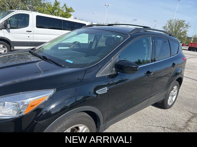 Used 2016 Ford Escape SE with VIN 1FMCU0GX0GUA94402 for sale in Maple Heights, OH